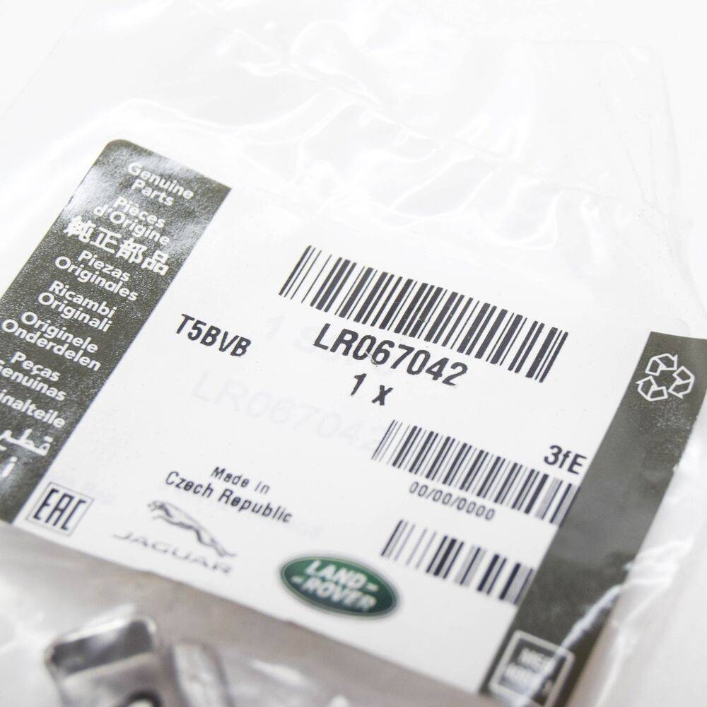 LR067042 Land Rover Exhaust Fluid Injector Clamp | WW Spares Genuine ...